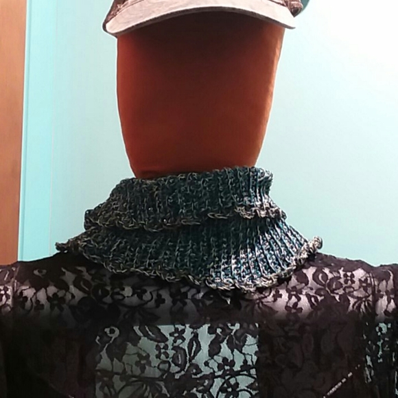 Versatile Scarf/Headband/Mask - Picture 5 of 7